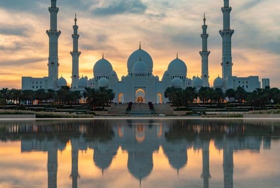 Ikonisches Gebäude in Abu Dhabi.
