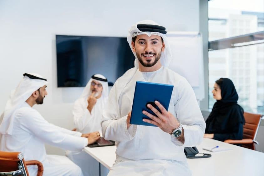 Besprechung im Büro in Dubai.