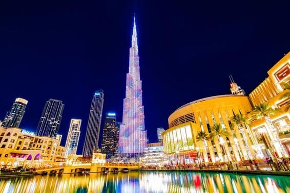 Burj Khalifa beleuchtet.