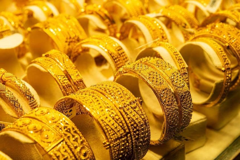 Goldarmbänder in Dubai.