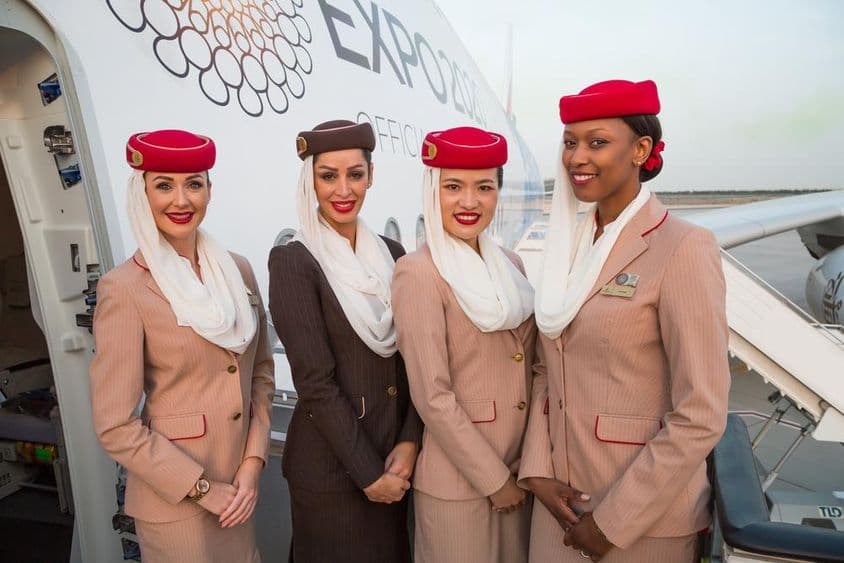 Mitglieder der Emirates Flugzeugbesatzung.