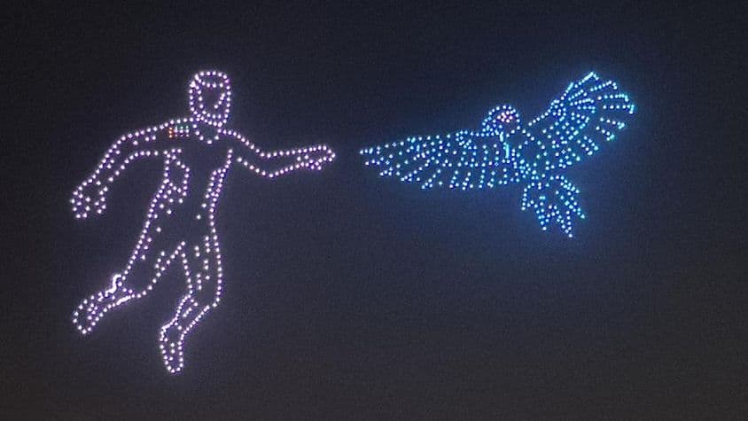 Drohnenshow auf Bluewaters Island, Dubai, Vereinigte Arabische Emirate.