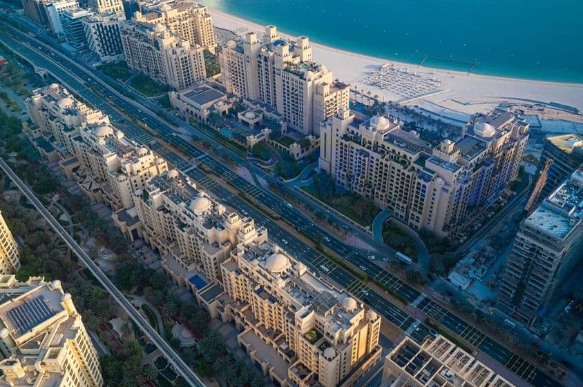 Luftansicht der Architektur von Palm Jumeirah.