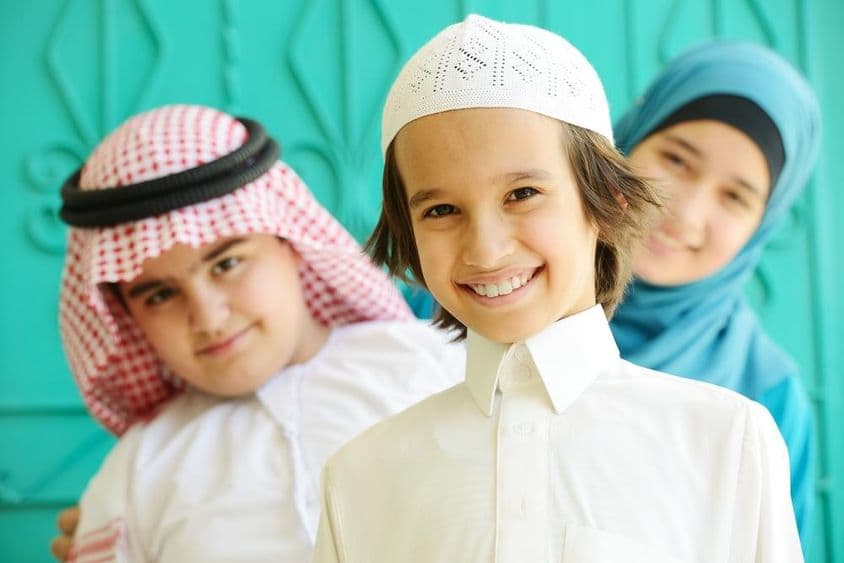 Arabische Schulkinder, Jungen und Mädchen.