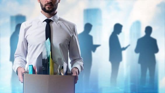 Schattenrisse von Männern, die die Arbeit beginnen.