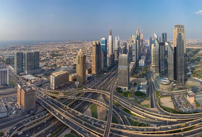 Kreuzung von Al Safa Street und Sheikh Zayed Road.
