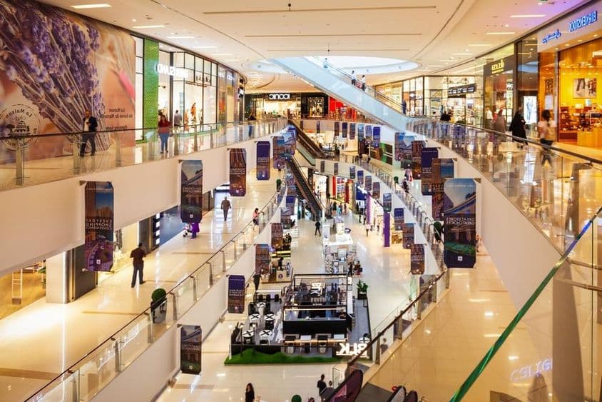 Dubai Mall, eines der größten Einkaufszentren der Welt, in der Stadt Dubai.