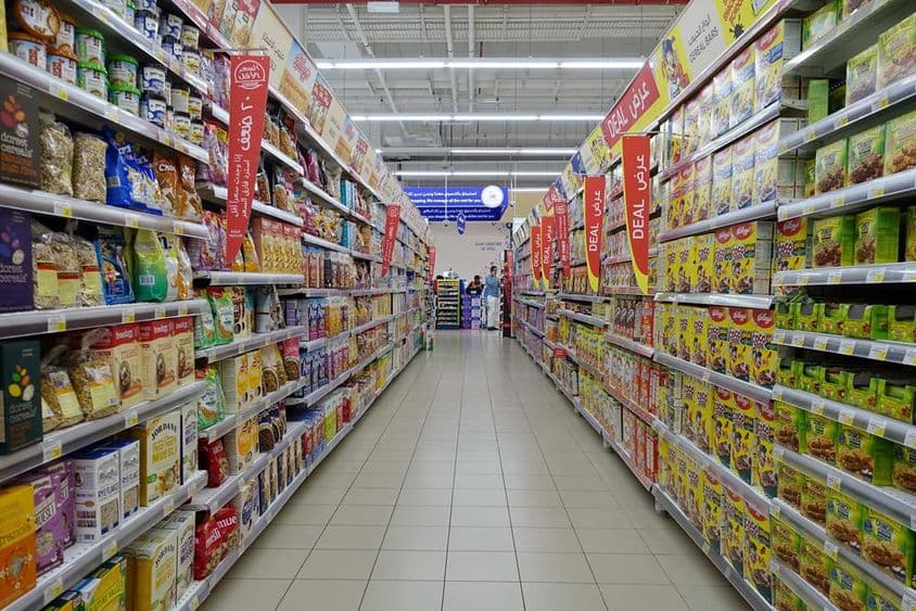 Ein Carrefour-Supermarktgang in Dubai.