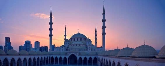 Scheich-Zayid-Moschee, die zweitgrößte Moschee in den VAE.