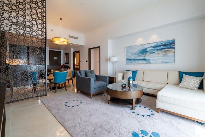 Abu Dhabi, modernes Wohnzimmer.