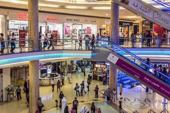 Sharjah Mega Mall gehört zu den größten Einkaufszentren in den Vereinigten Arabischen Emiraten.