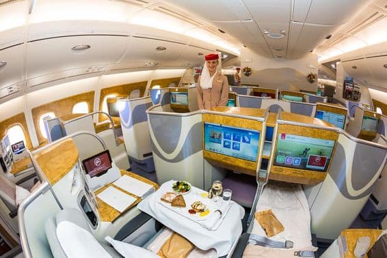 Emirates Fluggesellschaft Bordverpflegung Business Class.