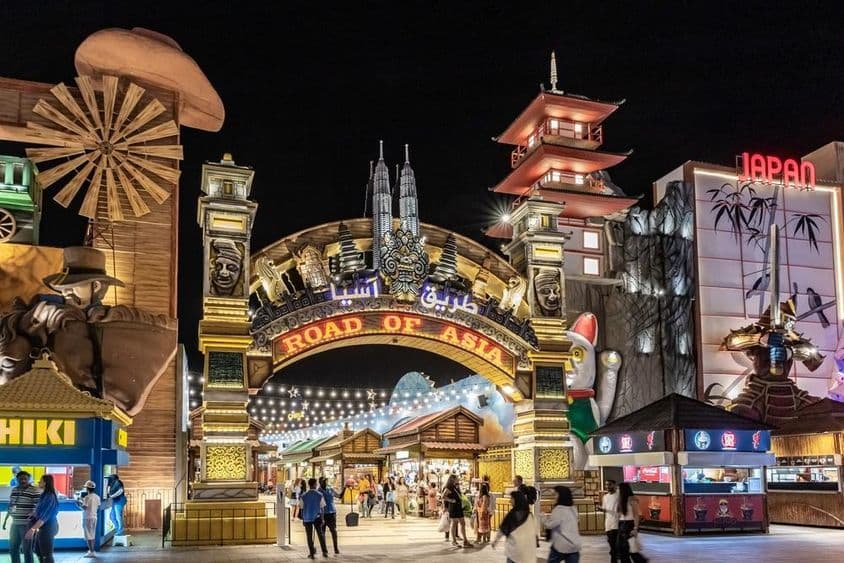 Das Asien Road Pavillon in der Nähe der Stadt Dubai im Global Village.
