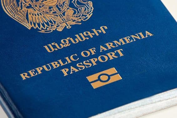Biometrischer Reisepass der Republik Armenien.