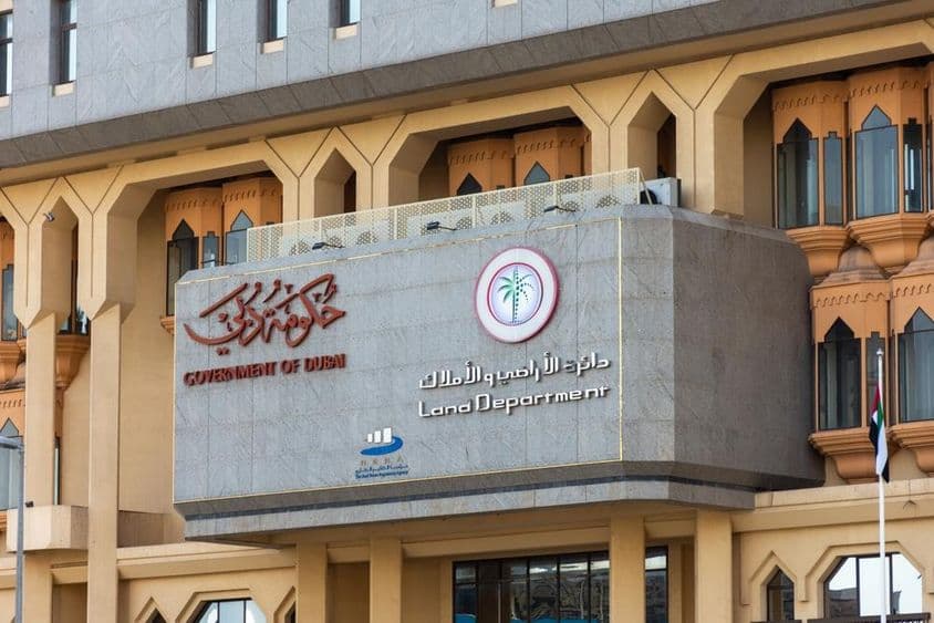 Gebäude des Dubai Land Department.