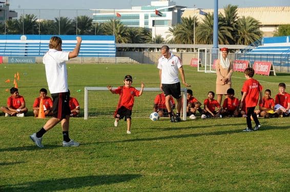 AC Milan Junioren-Fußballcamp für Jungen und Mädchen in Dubai.