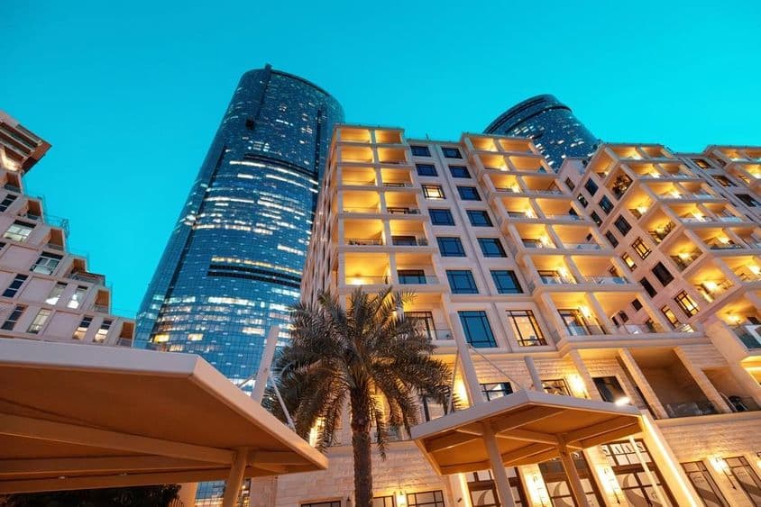 Abu Dhabi, Vereinigte Arabische Emirate: Moderne Wohngebäude.