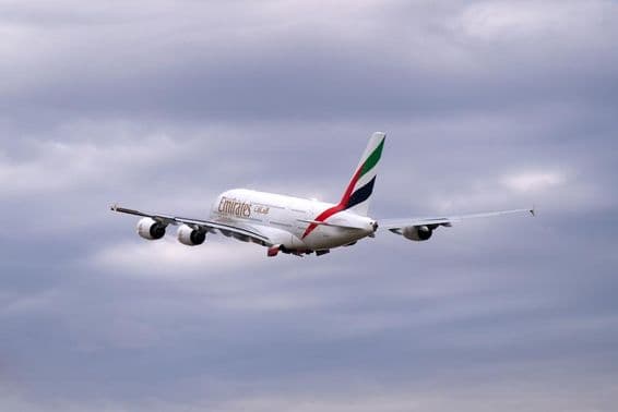 Emirates Airbus A380-861, Registrierung A6-EEY, Passagierflugzeug.