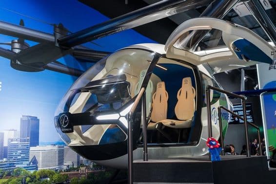 SKYDRIVE Vorführung eines fliegenden Autos der Advanced Air Mobility (AAM).