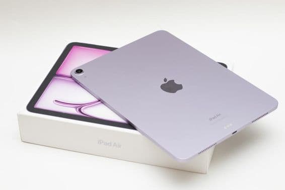Apple iPad Air M2 2024 Tablet.