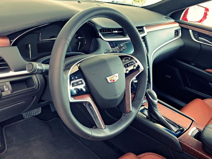 Ein bemerkenswert elegantes Innenleben eines Cadillac-Autos.