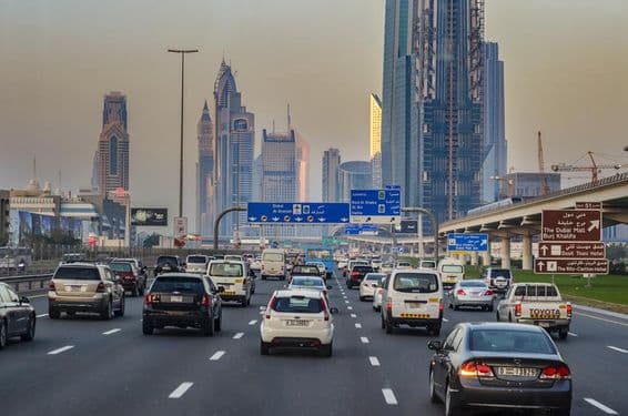Verkehrsstau auf der Sheikh Zayed Road in Dubai.