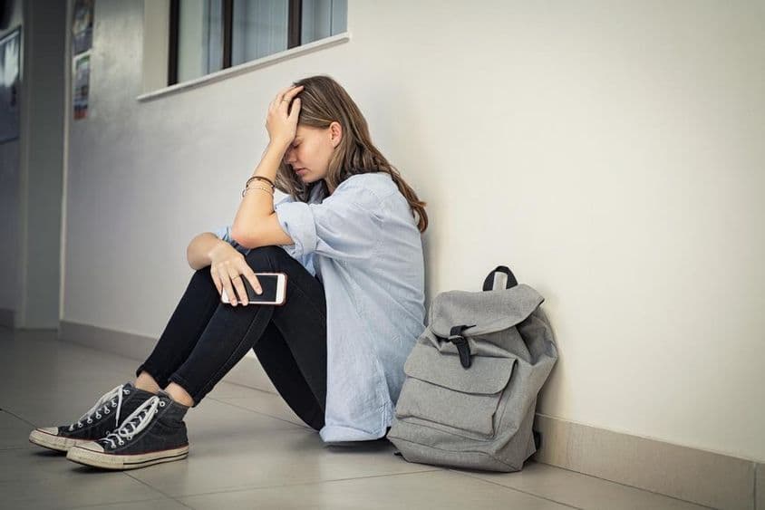 Nervöses und depressives Mädchen.