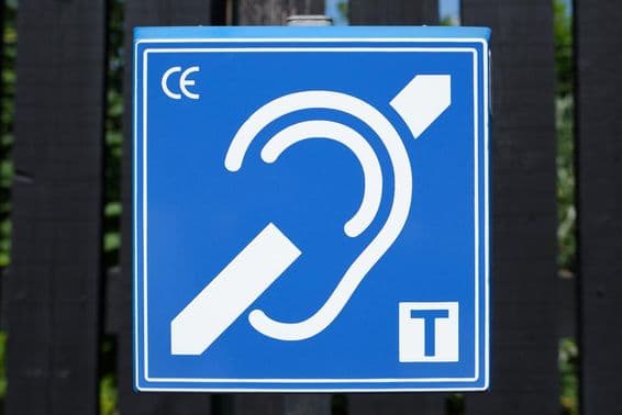 Eine Induktionsschleife für Hörgeräteträger