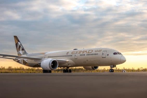 ETIHAD Airways Boeing 787-9 Dreamliner beim Rollen.