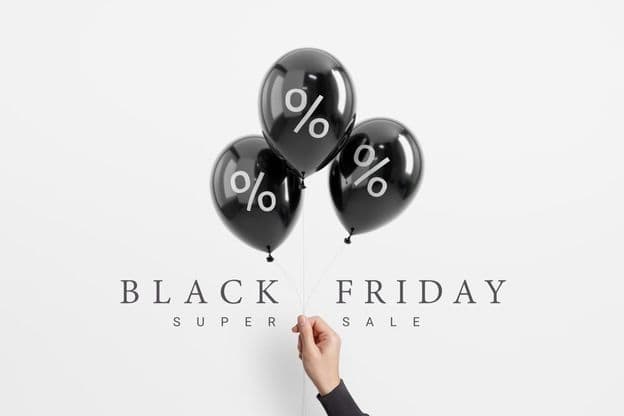 Black Friday Verkaufsprozentsatz auf schwarzem glänzenden Ballon.