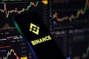 Binance-Logo auf einem iPhone-Bildschirm.
