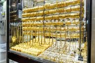 Auslage in einem Goldgeschäft im Dubai Goldmarkt, VAE.