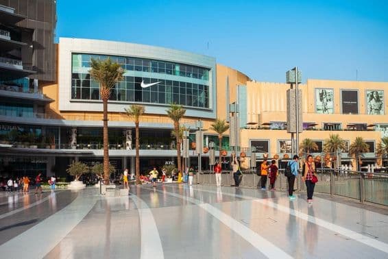 Die Dubai Mall ist das zweitgrößte Einkaufszentrum der Welt.