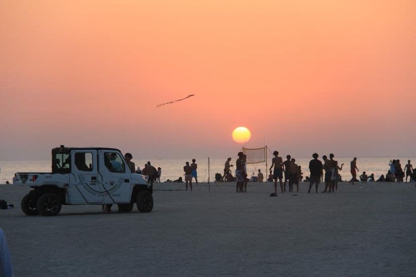 Schöner Strand am Persischen Golf, Dubai, Vereinigte Arabische Emirate.