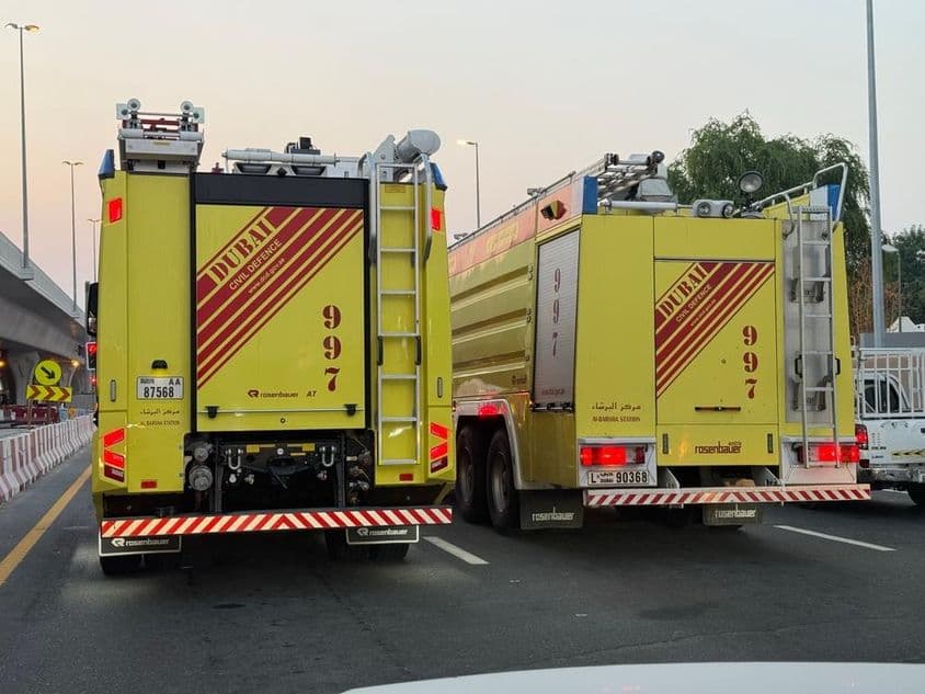 Dubai Zivilverteidigung, Feuerwehrfahrzeuge.