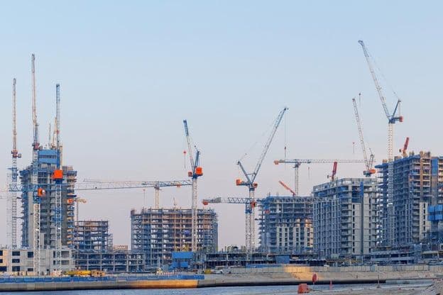 Dubais Immobilienmarkt expandiert und schafft neue Chancen und moderne Wohnflächen.