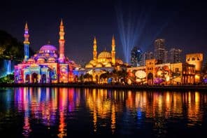 Gebäude von Sharjah im Lichterglanz.