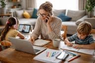 Von zu Hause aus arbeiten mit Kindern