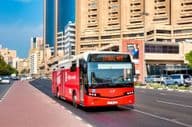 Öffentliches Verkehrsmittel Bus in Dubai