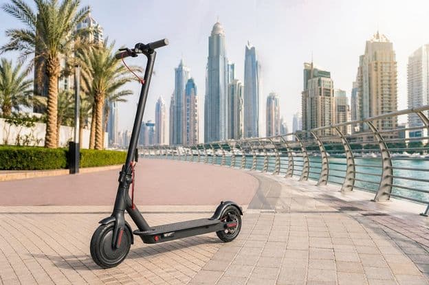 E-Scooter-Verkehr in Dubai