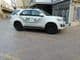 ein Polizeiauto in Dubai auf einer Straße