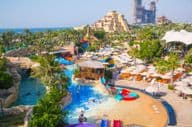 Ansicht des Aquaventure-Wasserparks und des Neptun-Turms