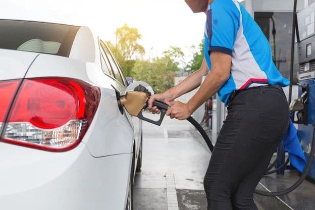 Zapfsäulen an einer Tankstelle