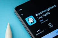 Waze-App auf einem Telefon