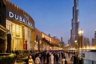Festtagsmenge in der Dubai Mall
