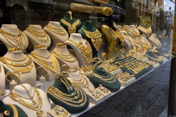 Goldschmuck im Schaufenster