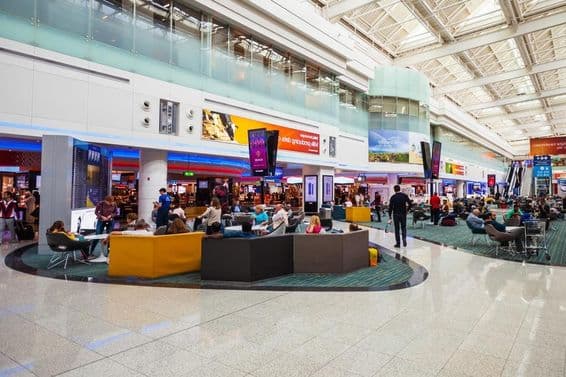 Internationaler Flughafen Dubai.